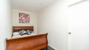 Comfy Raglan Base - Walk to Beach and Village - Roberts St - Family Home Upstairs - Image 5