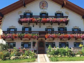 Ferienhaus 1. Stock, 60 qm, Schlafzimmer, Kinderschlafzimmer, Wohnraum mit Küche, Sat-TV, max. 5 Personen - Image 5