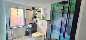 Holiday home with pool - Image 4