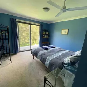 The Folly is a beautiful 2 bedroom holiday home with a log fire and fire pit. - Image 4