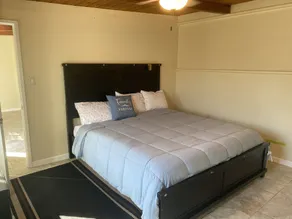 Private home!! Heated Pool Spa, RV, Boat space Oasis getaway! - Image 5