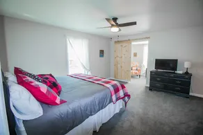 Private Home located at Lake Herrington - Image 5