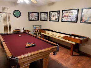 Spacious 5 BR/3 BA Pocono Chalet game room in the Hideout - Image 3