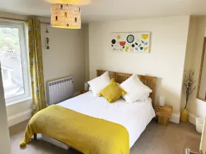 Chapel House - Stunning River Views - Balcony - Parking included - Image 5