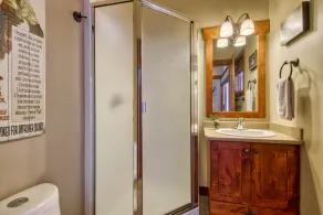 Gorgeous Ski In/Ski Out Townhome, Close to Village - Image 3