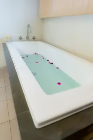Adelaide Style Accommodation-Close to City-North Adelaide-3 Bdrm- FREE Parking - Image 5