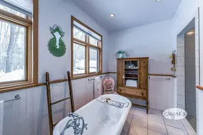 5bdrm 4bath beautiful cottage on Gull Lake! SW exposure! Sunsets! Muskoka Room! - Image 3