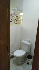 Rent Beachfront Chalet with 2 refurbished suites bathroom PNE - Image 4