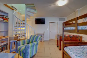 Hot Tub, BeachFront, Island Center, Walk to Restaurants - Image 2