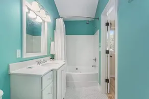 The Hampton: 2BR Beachy Townhome Sleeps 8 | Pool, Hot Tub, Free Golf, Near Lake Michigan - Image 5