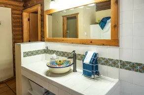 Cozy cabin in the woods. 12 min from the Angel Fire ski resort; 6 to golf course - Image 4