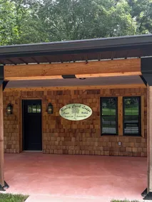 All Seasons Lodge! Nestled on 12 acres, 1500 ft from Brookville Lake + hot tub, - Image 3
