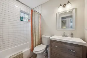 Beautiful Private Carriage House, Heart of Denver, Quiet Yet Close to Everything - Image 3