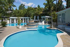 1-3 bd Beach Penthouse Suite, sleep 3 All Inclusive is included in listed price - Image 4