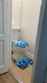 Charming Three Bedroom 5 Double Bed Apt in London - Image 3