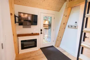 Peaceful Pines Treehouse - Image 2