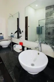 Beautiful house with pool very close to the beach! - Image 3