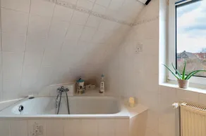 Holiday Home \"Nahe Ostsee\" with Private Terrace & Wi-Fi - Image 4