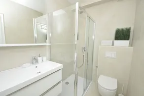 Komfort lejlighed med 1 soveværelse med balkon og swimmingpool - Image 3