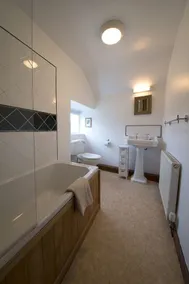 Poppy Cottage, village cottage with lake views - Image 2