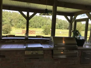 QUIET, pet-friendly nature retreat with HOT TUB & without getting BIT! - Image 3