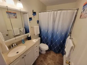 Tis’ Time Hideaway. Just a few blocks from beautiful Lake Erie!  - Image 2