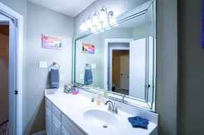Private Hot Tub & Pool, Fenced Yard, & Walking Distance To Shopping  - Image 4