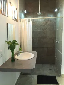 Great Location close to the beach - Image 2