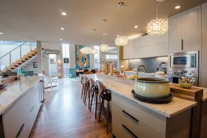 Luxury Art House Estate • Family Reunions • Pool • Game Room • Near Red Rocks,DU - Image 2
