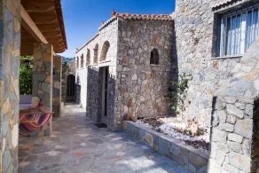 A multisensory experience awaits you in the Greek countryside - Image 5