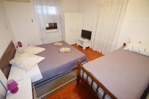 Holiday apartment with shared pool in village Banjole - Image 4
