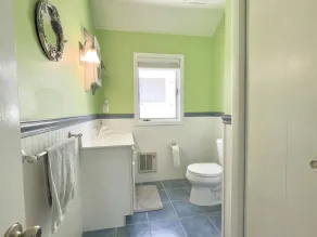 Genießen Sie von der Terrasse im 2. Stock dieses Hauses mit 5 Schlafzimmern eine herrliche Aussicht auf den Einlass - Image 5