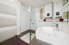 Studio with shared pool - Image 3