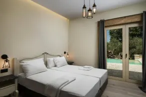 BH413 - R - Villa Chania - Image 2