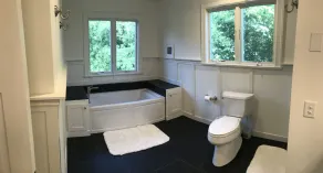 Serene Southampton Retreat - Image 5