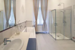 Grandiose 3BR § 3BathR apt, middle of downtown. Back and better than ever! - Image 2