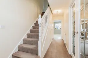 SPACIOUS DETACHED 5 Bedroom4 Bathroom WIFI Parking - Image 2