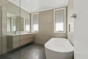 Eastern Views Beach House - Image 3