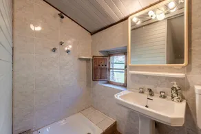 Apartamento 'Casa Claire' con vistas a la montaña, terraza privada y jardín privado - Image 2