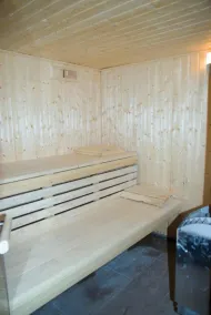 20m from ski lifts, swimming pool, sauna, hammam, terrace, balcony, tv, ski locker, 50m², Font Romeu - Image 2