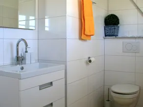 In Lindau, affascinante, con terrazzo e giardino privato al riparo. - Image 2