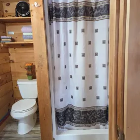 CABINE COZY AVEC VUE POND - Image 3