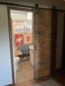 Beautiful cabin on the Manistee River - Image 4