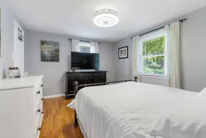 Spacious 4BR Mountain Stay • Perfect for Virginia Tech & Radford Visits - Image 5