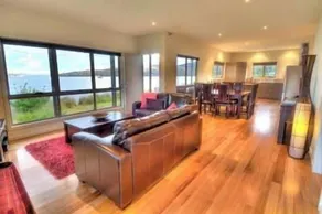 Tides Reach, waterfront luxury - Image 2