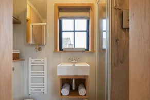 Quaint shepherd's hut with beautiful views of the Cotswold countryside - The Sheiling - Image 3