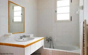 Maison Équipée + Climatisée | Accès piscine et spa! - Image 4