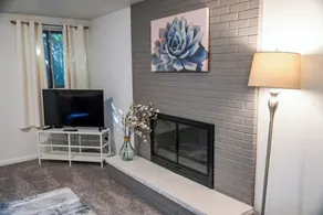 Spacious & Quiet Home Near DeKoevend Park - Image 3