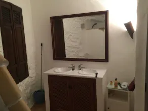 Cave House med en spektakulär utsikt över byn och över till Sagra - Image 3