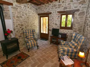 Luxury Cottage in Lisciano Niccone Umbria with Swimming Pool - Image 2
